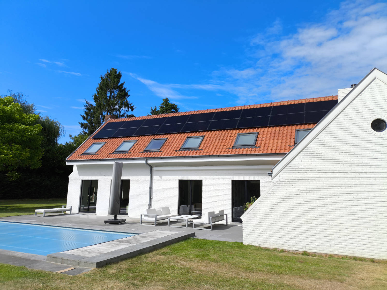 20 panneaux LONGI Solar Ultra Black